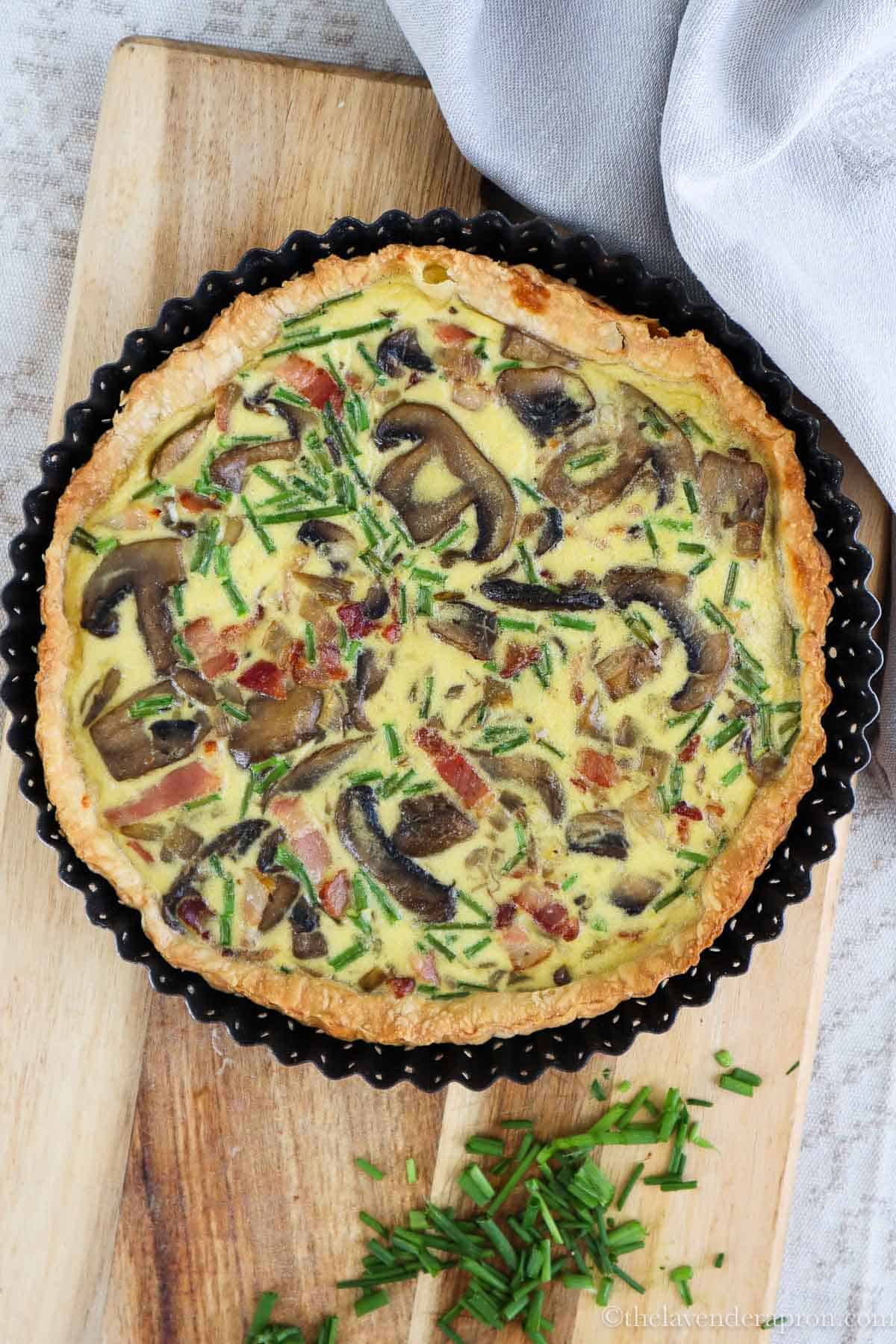 Authentic French Bacon Mushroom Quiche: Easy Brunch & Dinner